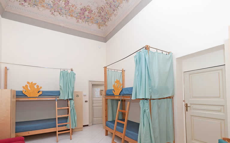 Hostel - Room 03